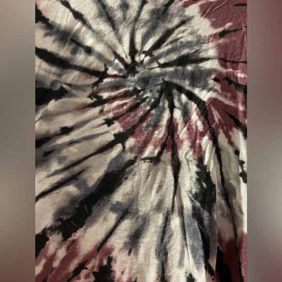 Kim and Cami Doleman Sleeve Top - Size XL - Picture 2 of 4